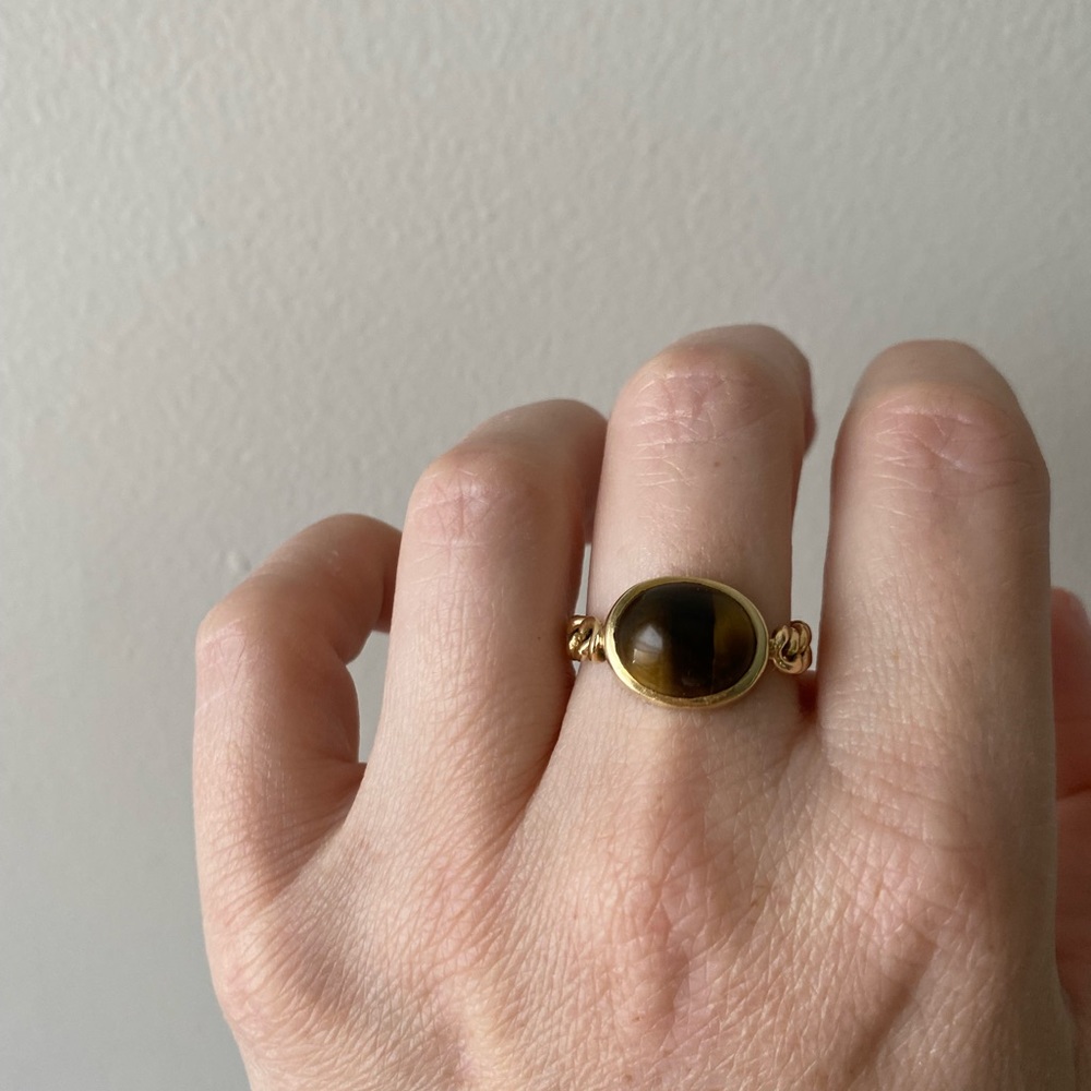 14k gold Vintage Cats Eye Cabochon Chain Ring